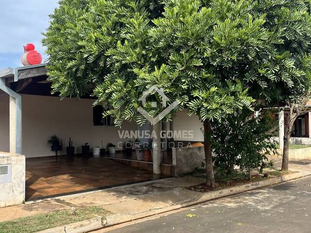 #943 - Casa para Venda em Cosmópolis - SP - 2